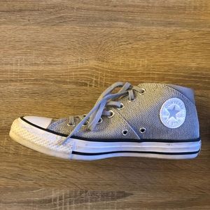 Converse Chuck Taylor Madison Mid Sneakers